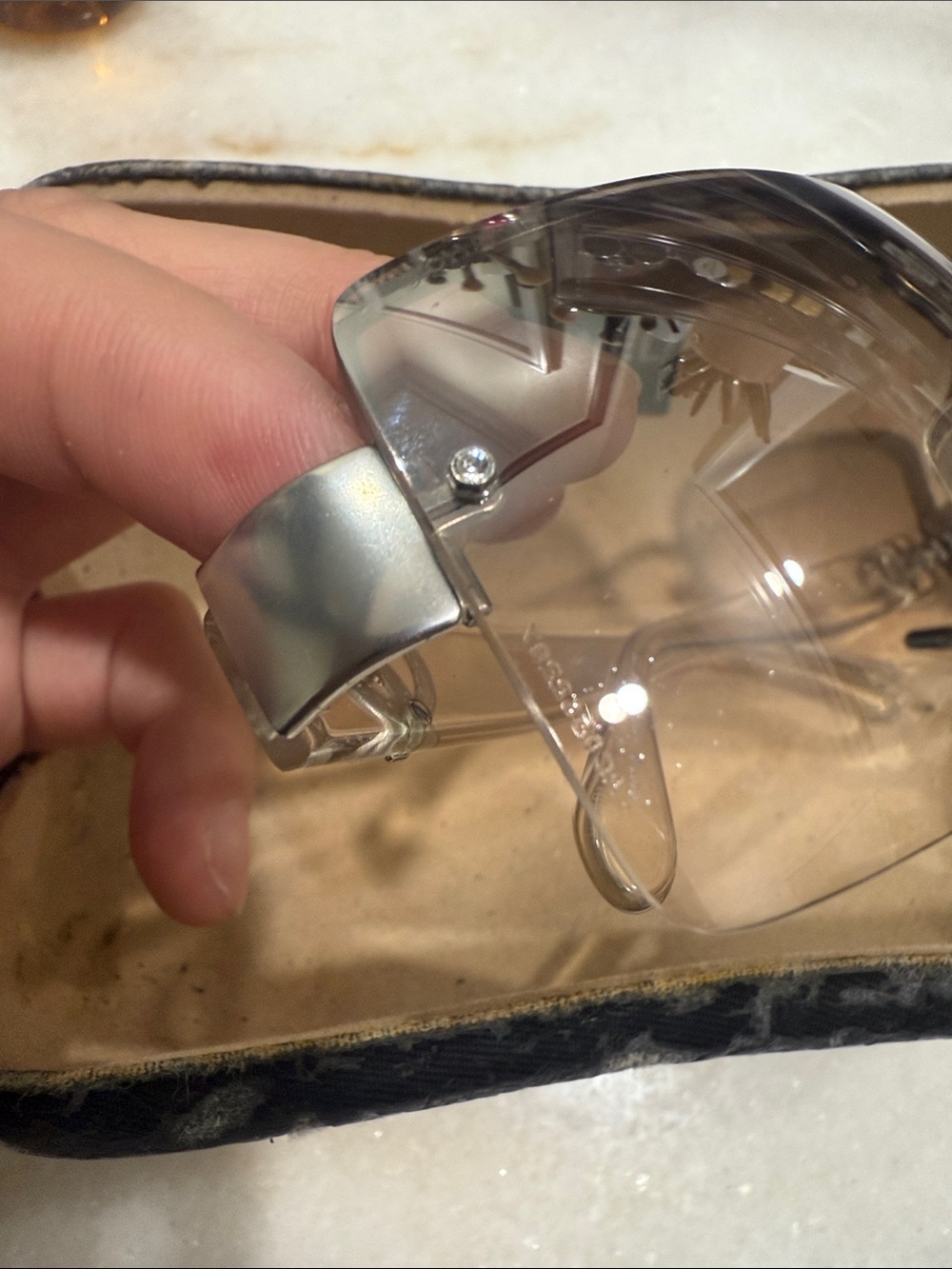 CHANEL Rimless Sunglasses in Light Brown Gradient Lens VINTAGE - Picture 15 of 16